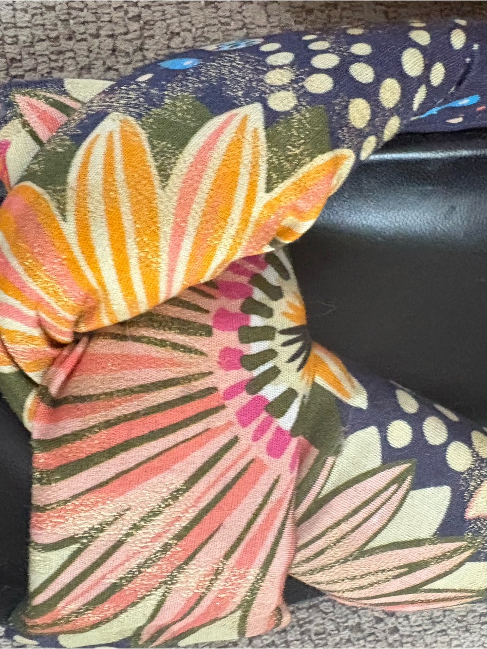 Chloe Black Slides with Multicolor Floral Knotted Straps - Picture 10 of 12